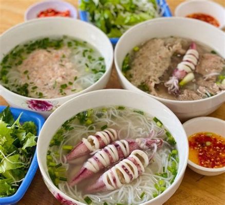  Bún Cá Kho Zhaoqing -  Món Ngon Ngập Tràn Hương Vị Biển Và Sự Mềm Dẻo Của Bún!